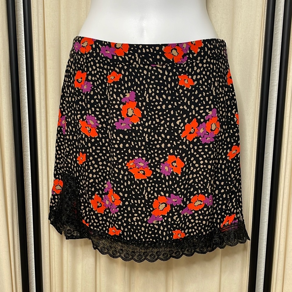LIKE NEW! URBAN OUTFITTERS NEON FLORAL LACE TRIM HIGH WAISTED SKIRT SIZE SMALL